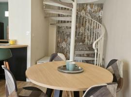 Le cosy duplex centre, apartamento em Dinan