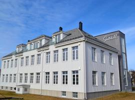 Andenes Suitehotel, hotel v destinaci Andenes