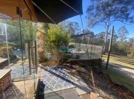 Mirror Reflections, holiday home in Tamborine