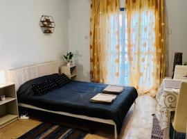 Past or Tail rooms, hotel in Larnaca