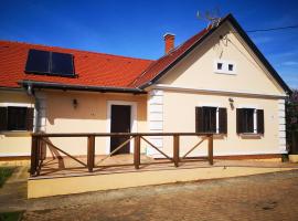 Gyümölcsliget Vendégház, hotel v destinaci Csehimindszent