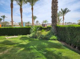 Luxury villa In Jaz Little Venice Elsokhna Golf Resort With Private Garden & Pool View - Families Only, hotel in Ain Sokhna