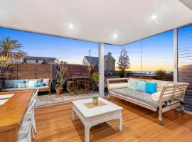 Beachside Magic - Footsteps to the Beach, pet-friendly hotel in Narrabeen
