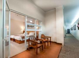 Moon BnB, hotel with jacuzzis in Denpasar
