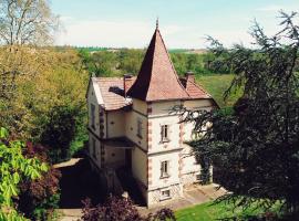 Petit château Le Piot, viešbutis mieste Fleurance