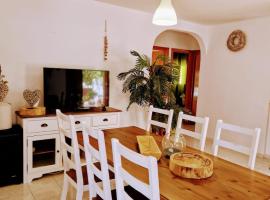 Villa Lo Parral, hotel a Riumar