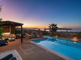 Seaview Garden Villa - Heated Pool & Sauna, hotel din Stalos