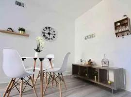 CHIC AND MODERN APARTMENT STEPS FROM THE BEACH