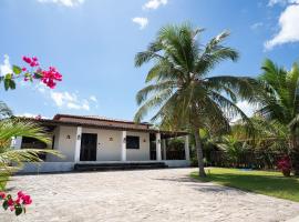 Casa Pé na Areia, hotel with parking in Cajueiro