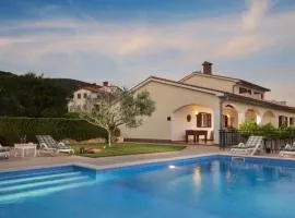 Ferienhaus mit Privatpool für 10 Personen ca 150 qm in Brovinje, Istrien Bucht von Raša