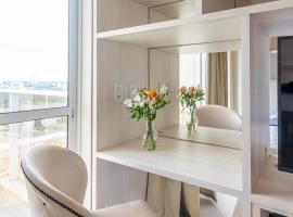 PALMAS EXPERIENCE - FLAT PÔR DO SOL, no centro, vista lago!, hotel din Palmas