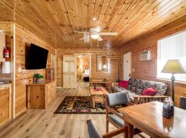 Mille Lacs Lake Group Getaway with Dock Access!, hotel din Garrison