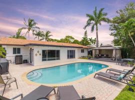 2 miles to Beach~ Pool ~Cabana~ Pool Table, hotel a Deerfield Beach