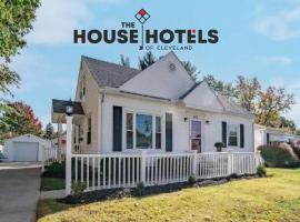 The House Hotels - 12th Street, pet-friendly hotel in Cuyahoga Falls