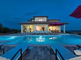 Ferienhaus mit Privatpool für 12 Personen ca 350 qm in Barban, Istrien Bucht von Raša