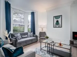 Anfield House - Liverpool Retreat 7 Bedroom Home