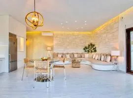 The Sani Jewels, Villa Nafsika