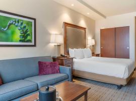 Best Western Premier Boulder Falls Inn, hotel in Lebanon