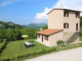 Ferienhaus für 11 Personen und 9 Kinder in Apecchio, Marken Provinz Pesaro-Urbino, boende i Apecchio