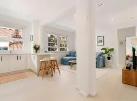 Bondi Breeze Apartment