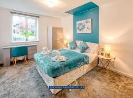 The Sale Symphony Suite by Parydise Properties - Perfect for Business & Leisure - Sleeps 6