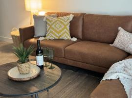 New Listing Loft Apt & A C in Heart of Devonport, hotel i Devonport