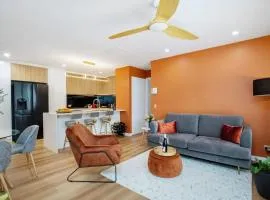 1 Bedroom Gem with Aircon Stroll to Beach