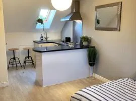 Studio one bedroom En-Suite with Kitchenette
