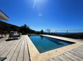 Villas de standing avec magnifique vue mer et piscines privées, Sagone