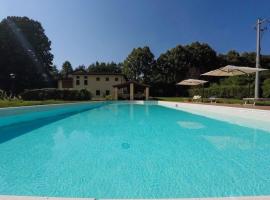 Ferienhaus für 27 Personen in Monsagrati, Toskana Provinz Lucca, hotel v mestu Monsagrati