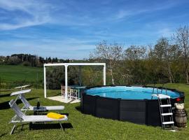 La casa terra dei sogni, hotel with pools in Castiglione del Lago