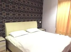 Tas Sakura Budget Hotel