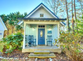 IC3 The Wright Getaway Dog Friendly, cottage in Manteo