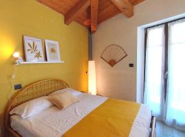 [Centro Storico] Casa con Wi-Fi e Parcheggio a 100m: Saluzzo'da bir otel