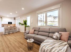 Apartamento Azahar by White Tree Rooms, hotel i O Pedrouzo