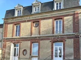 Maison de Maître centre ville, hotel u gradu 'Lisieux'