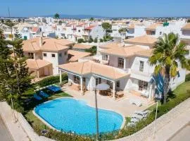 Villa Gale Grande - bright airy property with a private pool