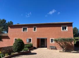 La Maison Du Castellet, B&B/chambre d'hôtes au Castellet