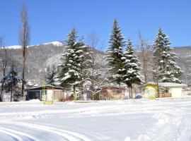 Guest House Rainbow, hotel in Cherni Osŭm