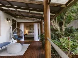 Hinterland Retreat on 30 acres - Sleeps 6