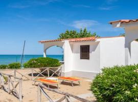 Villaggio Turistico Grotta dell'Acqua, hotel cerca de Playa de Sfinalicchio, Peschici