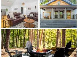 Helen Hikes Tubing 1 Acre Fire Pit، فندق في Sautee Nacoochee