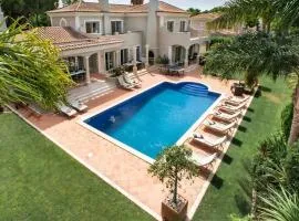 Villa Millennium luxury villa relaxing location