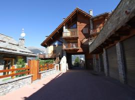 Snowflake Appartamenti Jouvenceaux, Hotel in Sauze dʼOulx