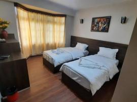 Hotel Olive Branch Mountain View Darjeeling Near Mall Road - Excellent Customer Service - Parking Facilities - Best Seller, מלון בדרג'ילינג