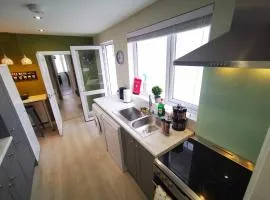 4BR Modern Botanic House