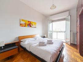 "Casa Zenit" 3 minuti Metro & 20 minuti Duomo di Milano, apartamento en Sesto San Giovanni