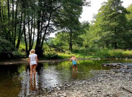 Camping Vallee de l'Our, κάμπινγκ πολυτελείας σε Untereisenbach