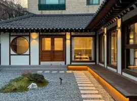 Seoul Hanok near Seoul Station