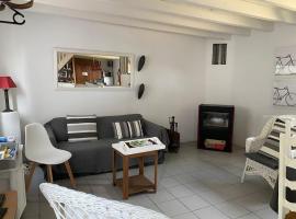 Magnifique grange de 90 m2，位于比斯卡罗斯的酒店